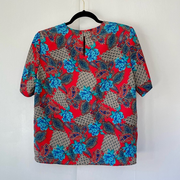 🎈🎈Notations Vintage Red Pattern Blouse - Picture 3 of 7